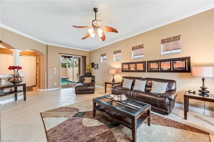 14121  Bently  CIR, Fort Myers, FL 33912