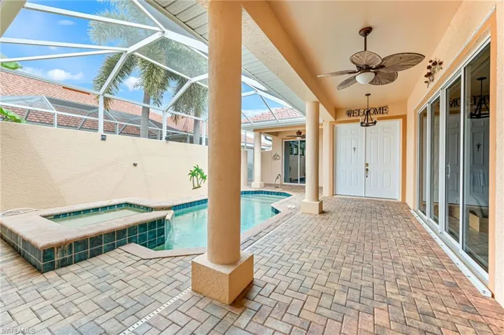 14121  Bently  CIR, Fort Myers, FL 33912