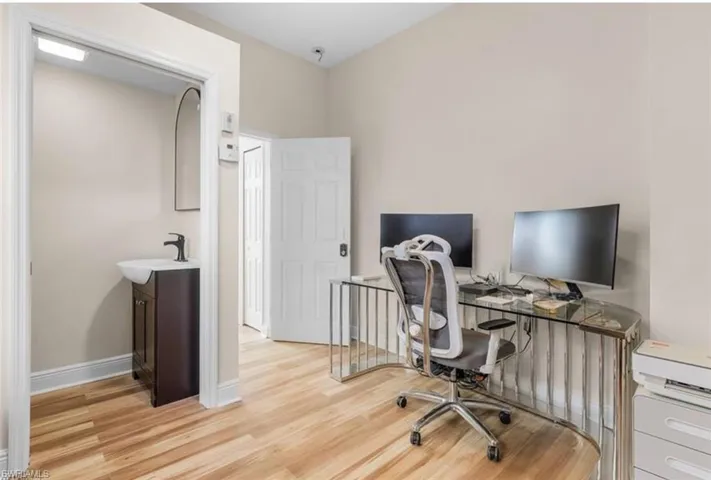 Can be used as an office or a guest bedroom!