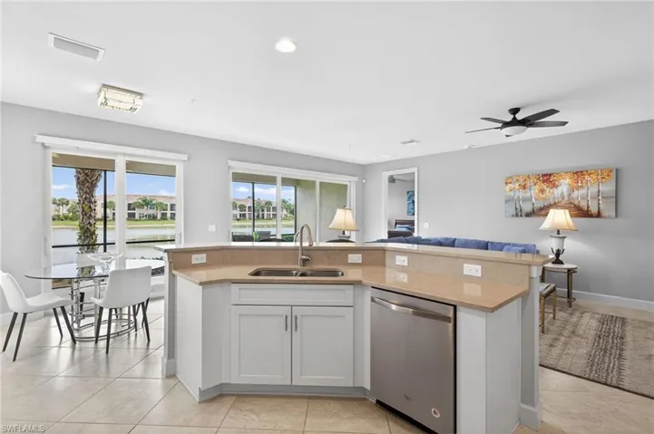 10210 Glastonbury Cir 101, Fort Myers, Florida 33913