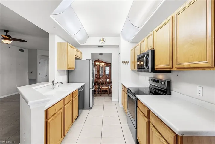 Great Kitchen with lots of Cabinet Storage space