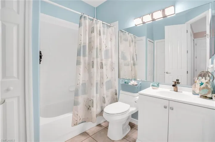 2220  Arielle  DR, Naples, FL 34109