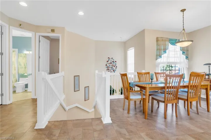 2220  Arielle  DR, Naples, FL 34109