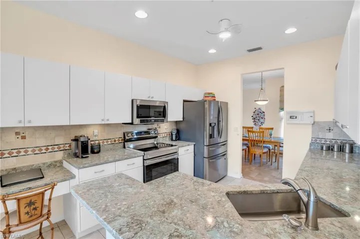 2220  Arielle  DR, Naples, FL 34109