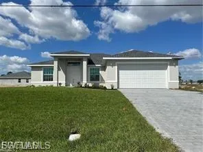 2118 Ne 35th Ln, Cape Coral, Florida 33909