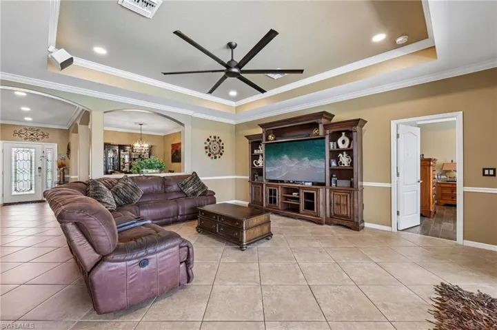 2115 Vermont Ln, Naples, Florida 34120