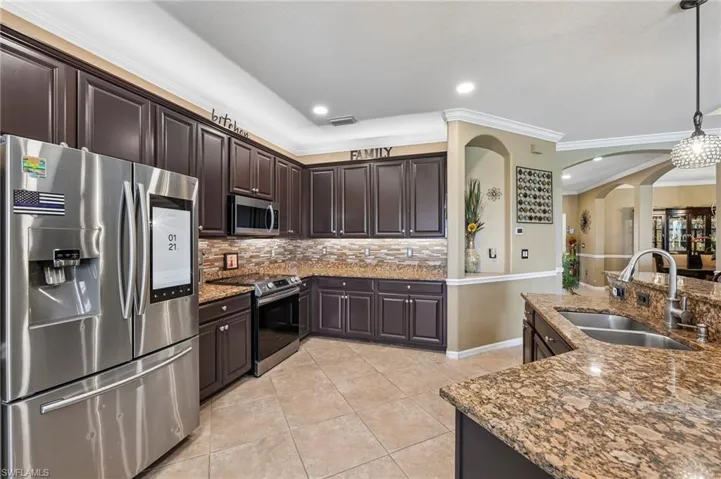 2115 Vermont Ln, Naples, Florida 34120