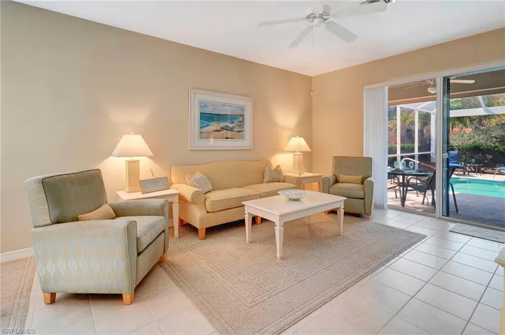 8001 Woodridge Pointe Dr, Fort Myers Fl 33912