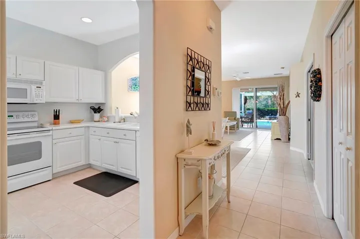 8001 Woodridge Pointe Dr, Fort Myers Fl 33912