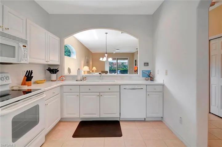 8001 Woodridge Pointe Dr, Fort Myers Fl 33912