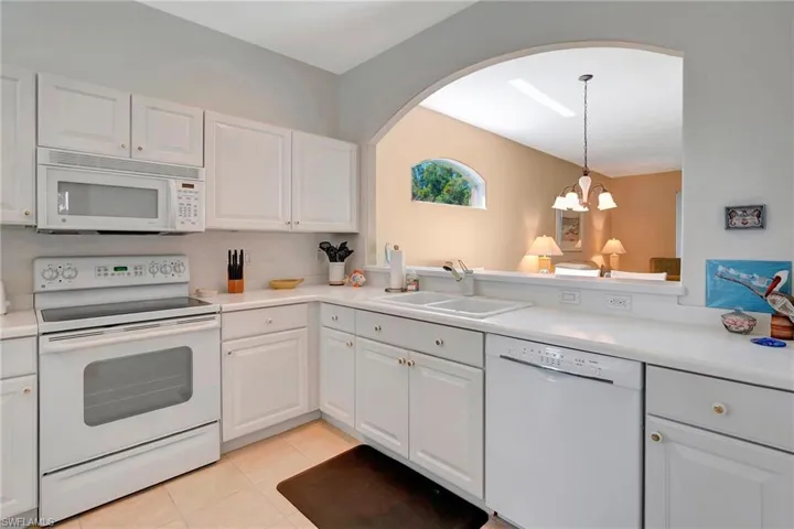 8001 Woodridge Pointe Dr, Fort Myers Fl 33912