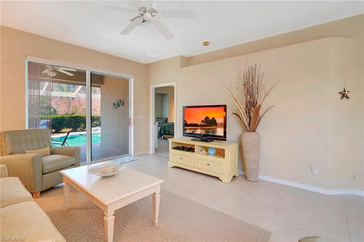 8001 Woodridge Pointe Dr, Fort Myers Fl 33912
