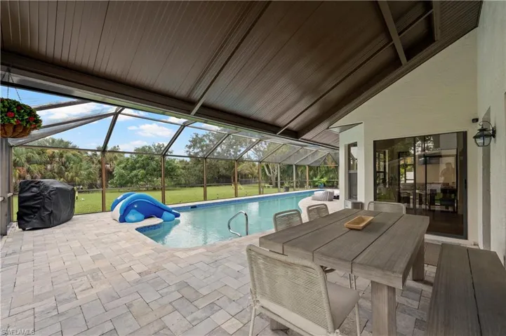 6560 Kestrel Cir, Fort Myers, Florida 33966
