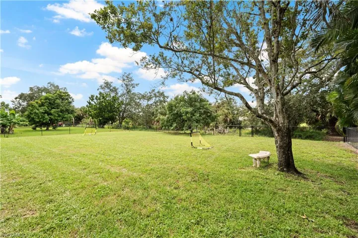 6560 Kestrel Cir, Fort Myers, Florida 33966