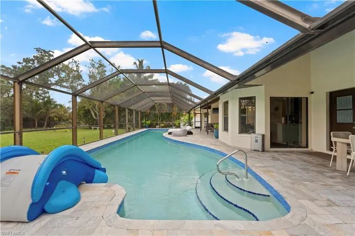 6560 Kestrel Cir, Fort Myers, Florida 33966