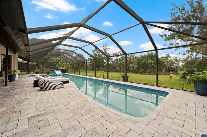 6560 Kestrel Cir, Fort Myers, Florida 33966