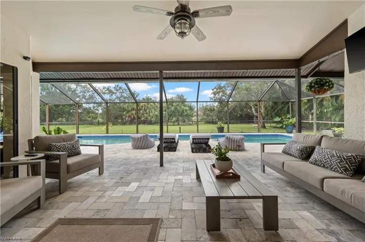 6560 Kestrel Cir, Fort Myers, Florida 33966
