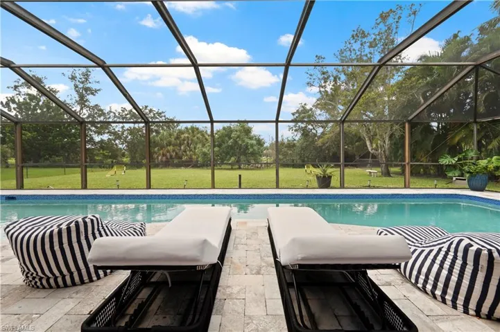 6560 Kestrel Cir, Fort Myers, Florida 33966