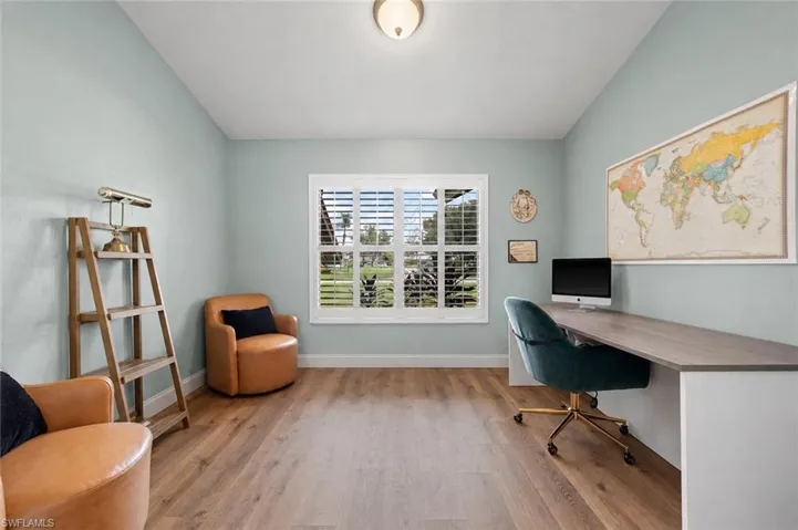 6560 Kestrel Cir, Fort Myers, Florida 33966