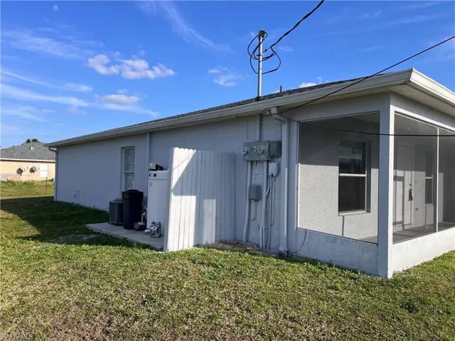 221-223  Ivan S AVE, Lehigh Acres, FL 33973