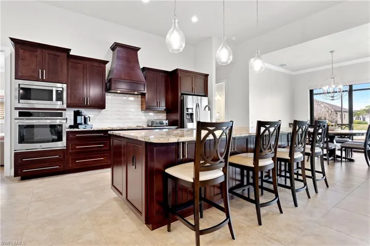 Large island breakfast bar