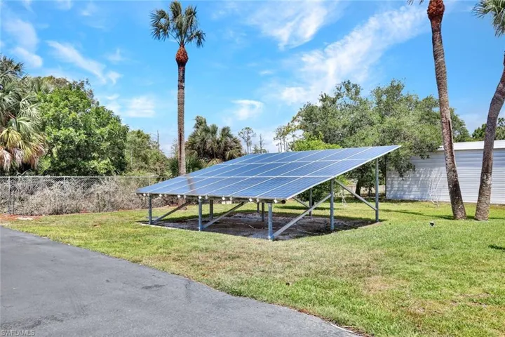 121  20th NE AVE, Naples, FL 34120