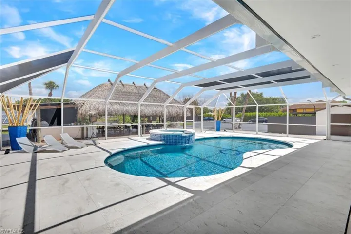121  20th NE AVE, Naples, FL 34120