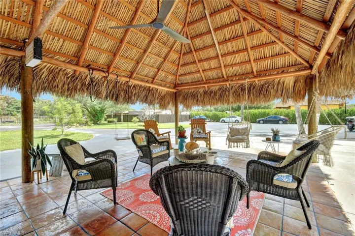 121  20th NE AVE, Naples, FL 34120