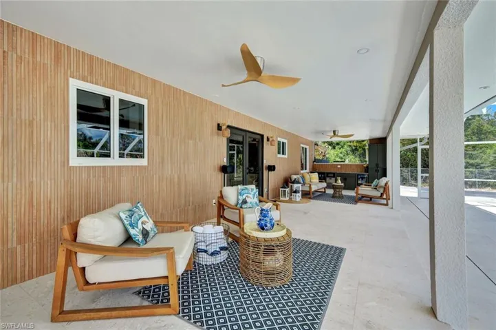 121  20th NE AVE, Naples, FL 34120