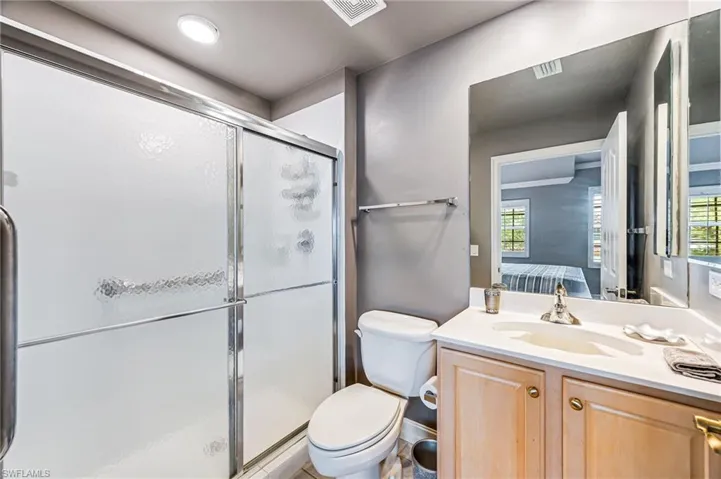 8144  Saratoga  DR, Naples, FL 34113