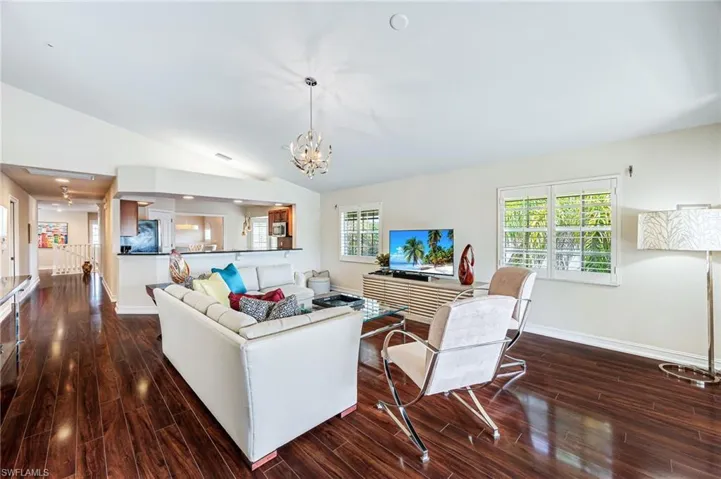 8144  Saratoga  DR, Naples, FL 34113