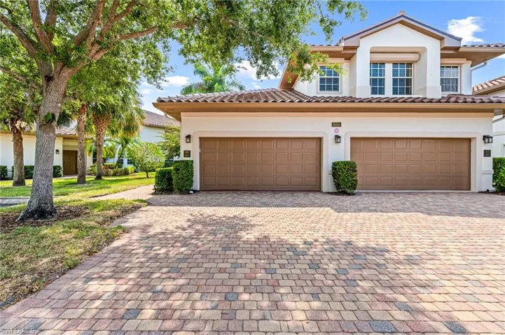 8144  Saratoga  DR, Naples, FL 34113