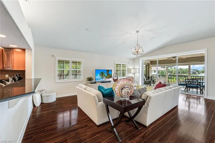8144  Saratoga  DR, Naples, FL 34113