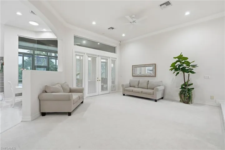 3885 52nd Ave Ne, Naples, Florida 34120