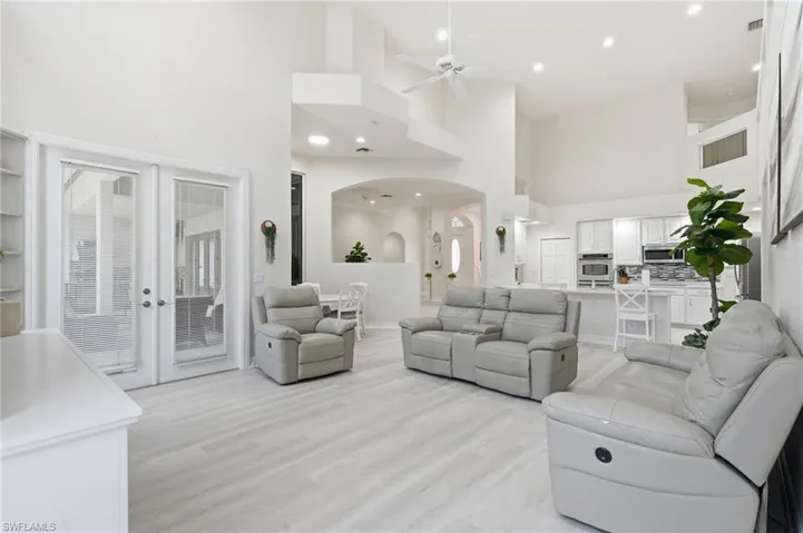 3885 52nd Ave Ne, Naples, Florida 34120