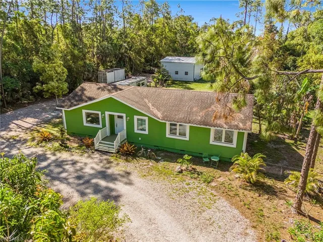 4870 Hawthorn Woods Way, Naples, Florida 34116