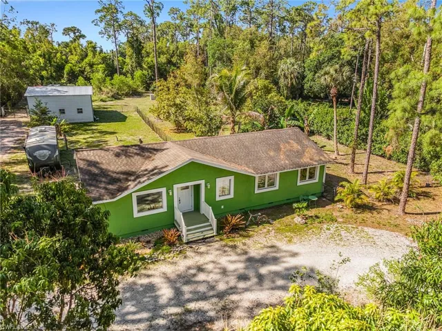 4870 Hawthorn Woods Way, Naples, Florida 34116
