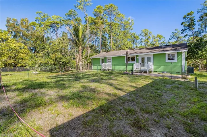 4870 Hawthorn Woods Way, Naples, Florida 34116