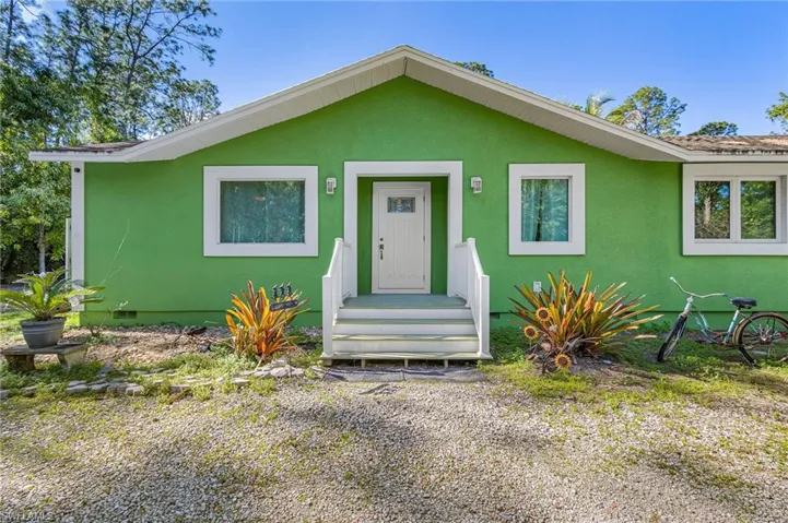 4870 Hawthorn Woods Way, Naples, Florida 34116