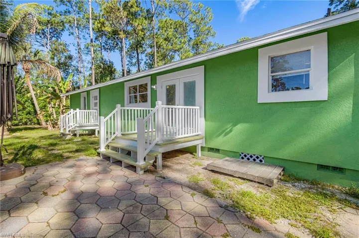 4870 Hawthorn Woods Way, Naples, Florida 34116