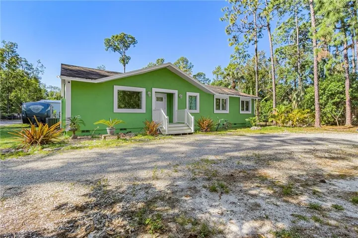 4870 Hawthorn Woods Way, Naples, Florida 34116
