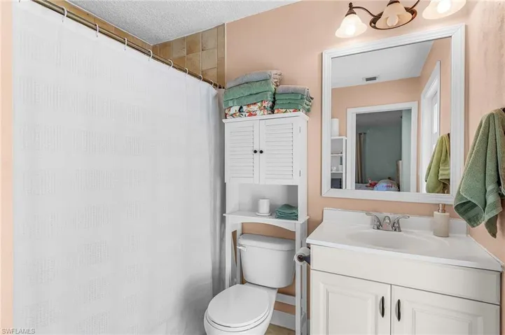 4870 Hawthorn Woods Way, Naples, Florida 34116