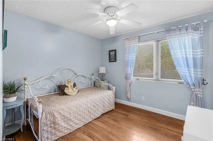 4870 Hawthorn Woods Way, Naples, Florida 34116