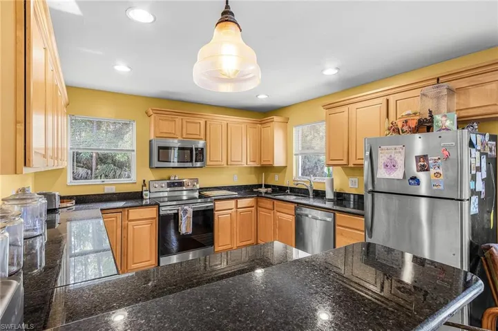 4870 Hawthorn Woods Way, Naples, Florida 34116