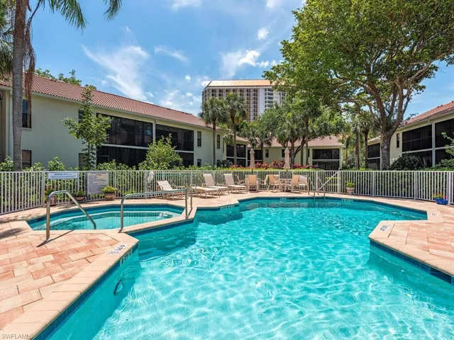 611  Serendipity  DR, Naples, FL 34108