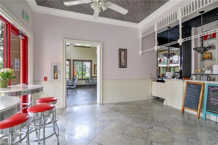 9065 Albion Ln N 4903, Naples, Florida 34113