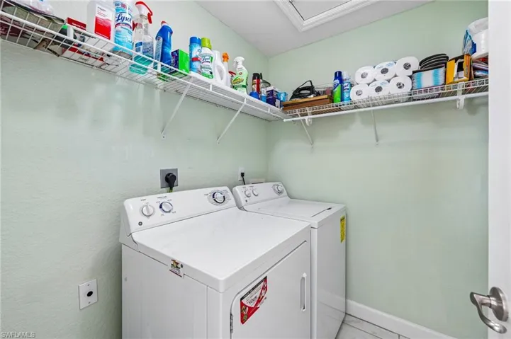 349 Dover Pl 203, Naples, Florida 34104