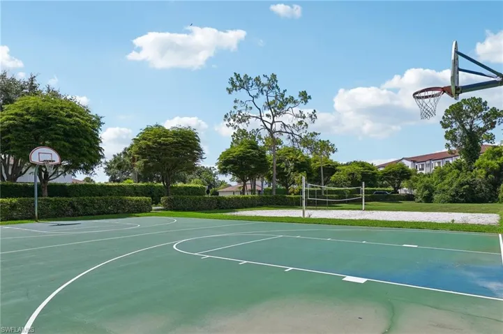 349 Dover Pl 203, Naples, Florida 34104