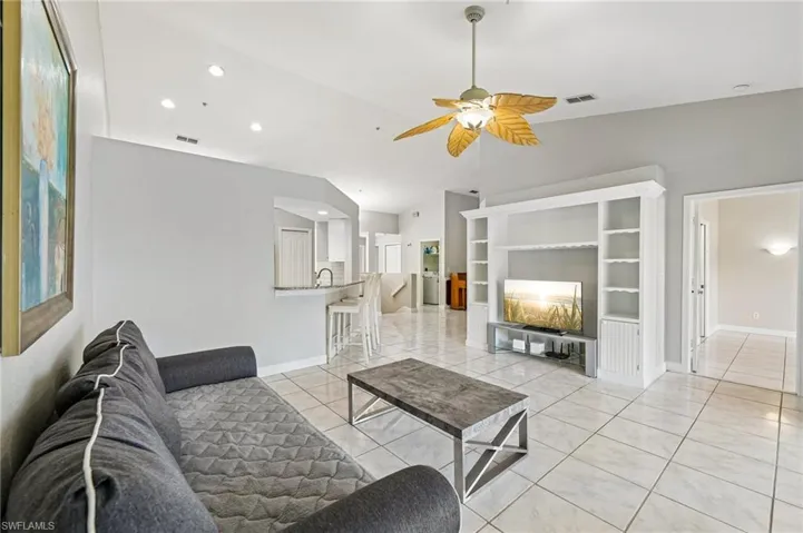 349 Dover Pl 203, Naples, Florida 34104