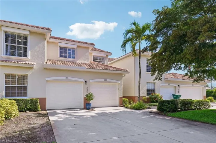 349 Dover Pl 203, Naples, Florida 34104